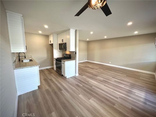 Interior, Kitchen, Recessed Lighting, Wood Texture Flooring