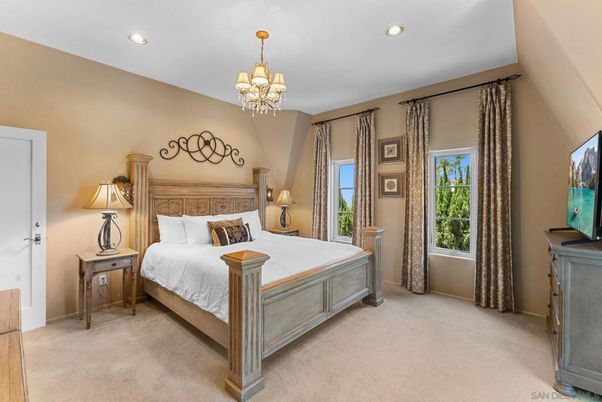 Bedroom, Chandelier, Interior, Recessed Lighting