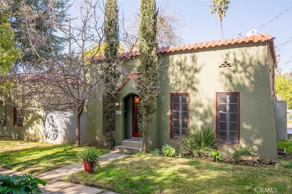 Exterior, Facade, Spanish Mediterranean