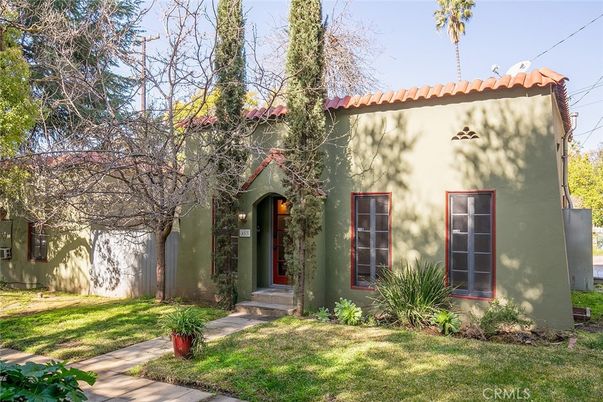 Exterior, Facade, Spanish Mediterranean