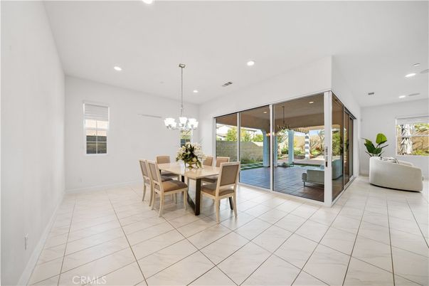 Chandelier, Dining room, Interior, Marble, Recessed Lighting
