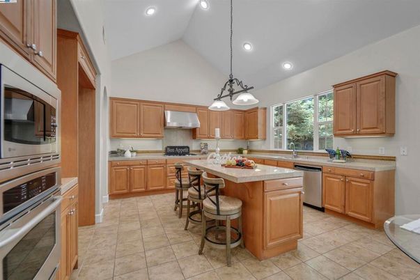 Interior, Kitchen, Pendant Lights, Recessed Lighting, Stainless Steel Appliances