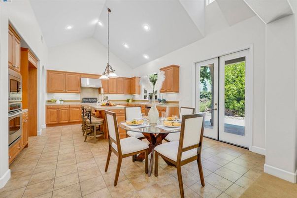 Dining room, Interior, Kitchen, Pendant Lights, Recessed Lighting