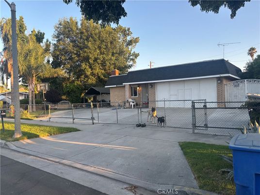 Exterior, Tennis Courts