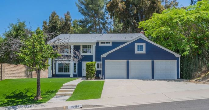 Attached, Exterior, Facade, Ranch