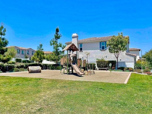 Backyard, Exterior, Playground