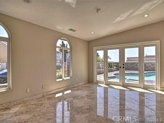 Empty room, Interior, Recessed Lighting