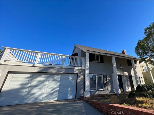 Attached, Exterior, Facade, Modern