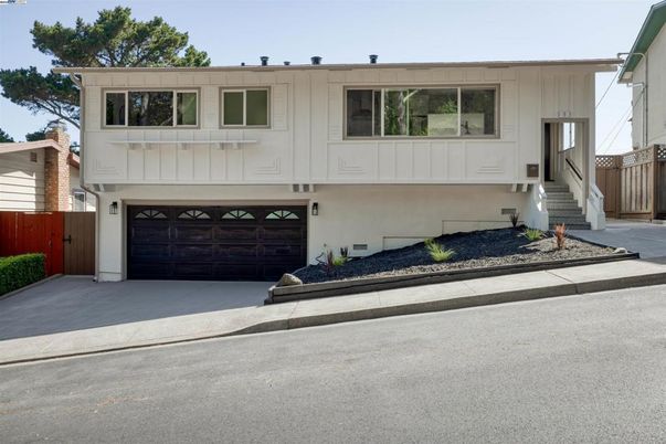 Attached, Exterior, Facade, Raised Ranch