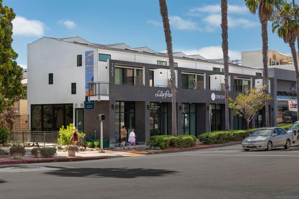 Exterior, Facade, Brick Facade, Modern