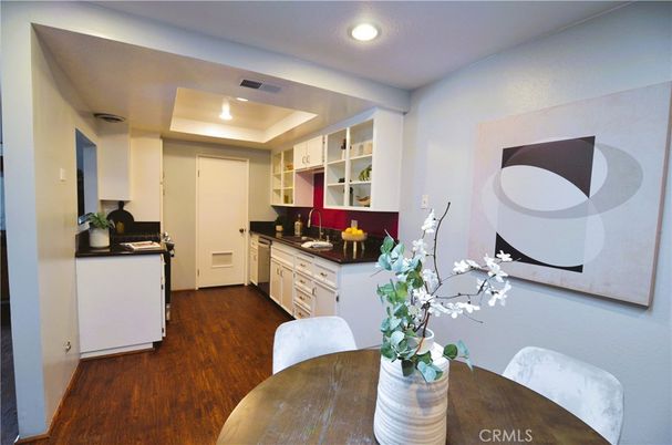 Dining room, Interior, Kitchen, Recessed Lighting, Wood Texture Flooring