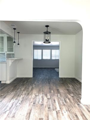 Interior, Pendant Lights, Wood Texture Flooring