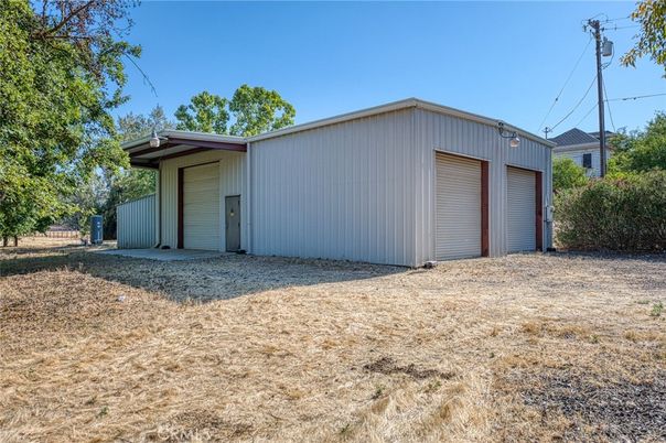 Backyard, Detached Garage, Exterior