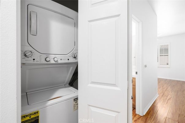 Interior, Utility Closets, Washer, Wood Texture Flooring