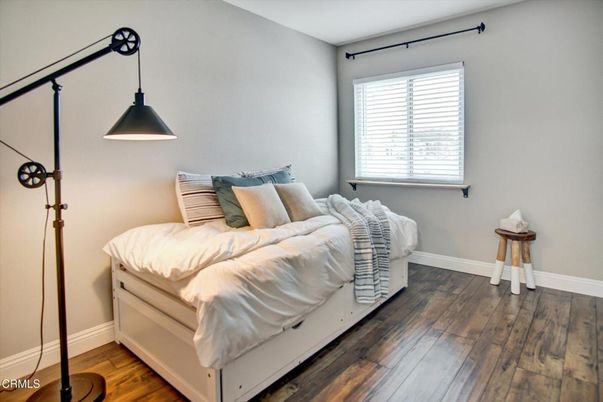 Bedroom, Interior, Pendant Lights, Wood Texture Flooring