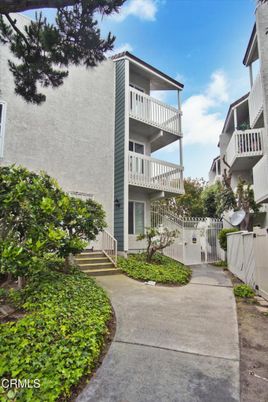 Exterior, Facade, Condo Building