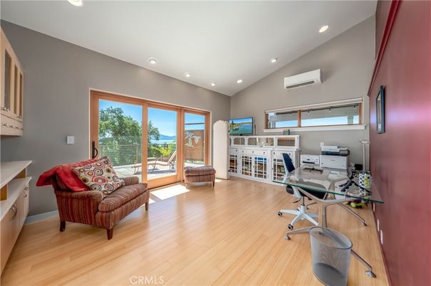 Home Office, Interior, Recessed Lighting, Water, Wood Texture Flooring