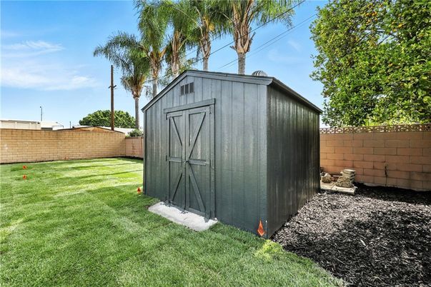 Backyard, Exterior