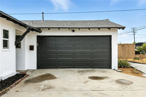 Detached Garage, Exterior