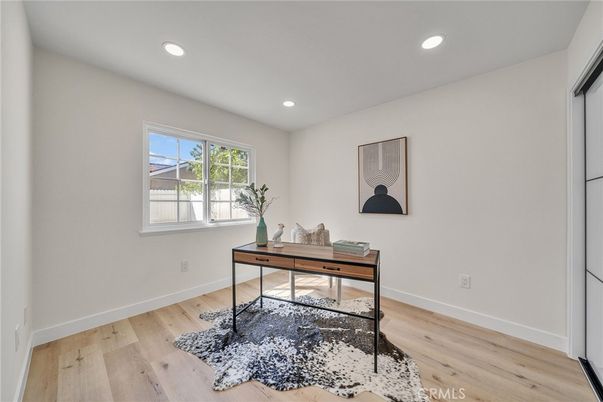 Home Office, Interior, Recessed Lighting, Wood Texture Flooring