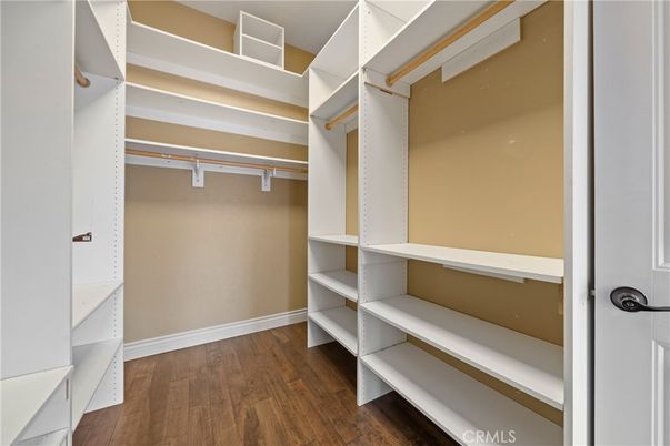 Interior, Walk-in Closets, Wood Texture Flooring