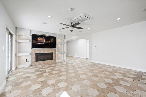 Empty room, Fireplace, Interior, Recessed Lighting