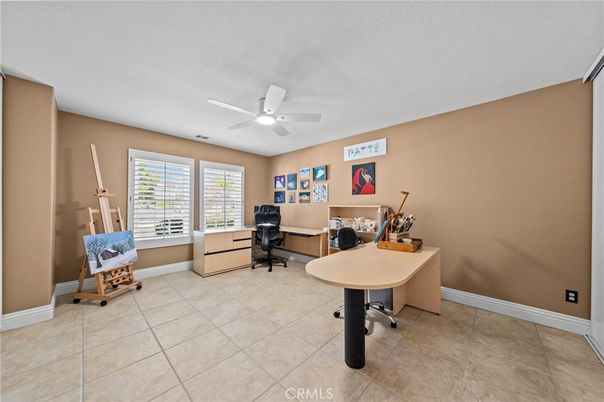 Home Office, Interior