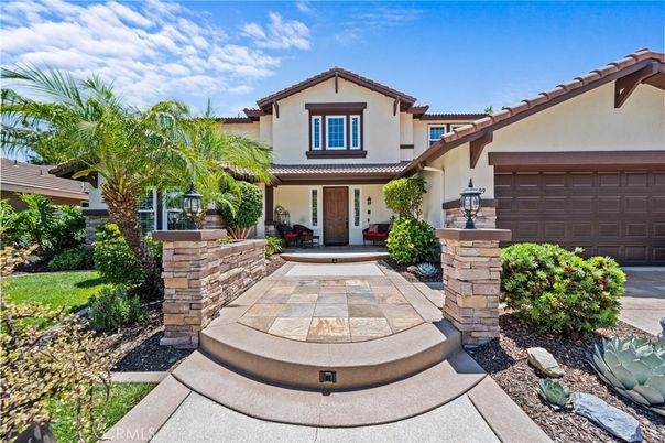 Attached, Exterior, Facade, Mediterranean