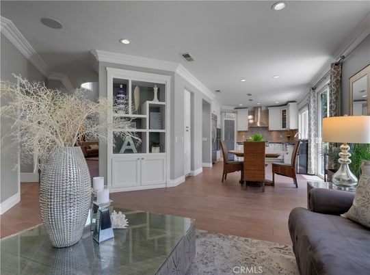 Dining room, Interior, Kitchen, Recessed Lighting, Wood Texture Flooring