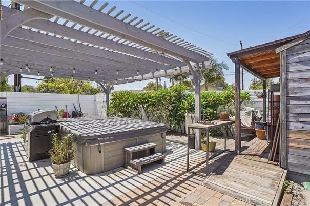Exterior, Hot Tub
