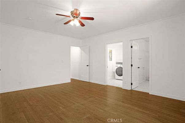 Empty room, Interior, Washer, Wood Texture Flooring
