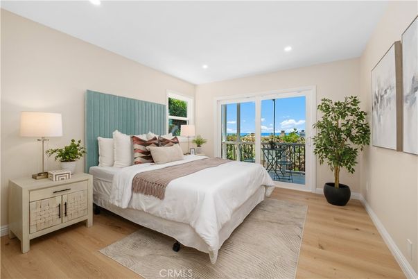 Bedroom, Interior, Recessed Lighting, Water, Wood Texture Flooring