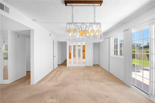 Empty room, Interior, Pendant Lights