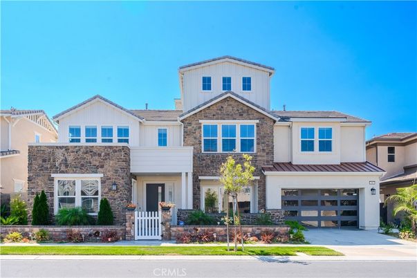 Attached, Exterior, Facade, Brick Facade, Farmhouse