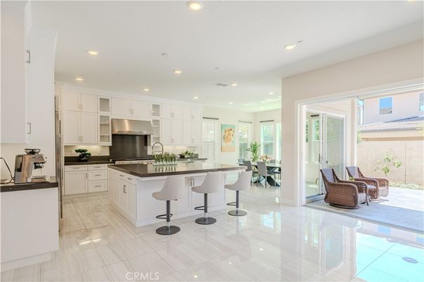 Dining room, Interior, Kitchen, Recessed Lighting, Stainless Steel Appliances