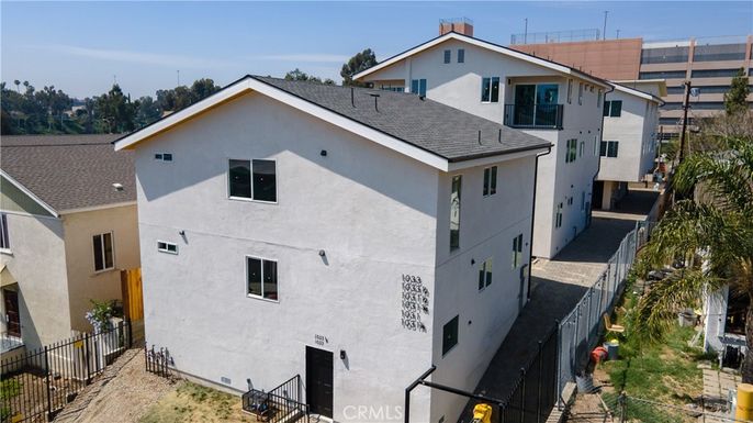 Exterior, Drone