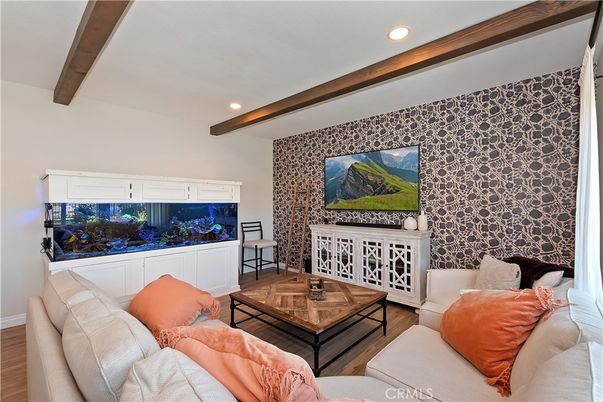 Interior, Living room, Recessed Lighting, Wooden Beams, Wood Texture Flooring