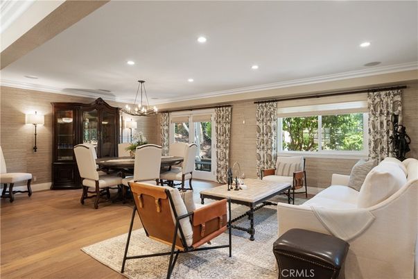 Chandelier, Dining room, Interior, Living room, Recessed Lighting, Wood Texture Flooring