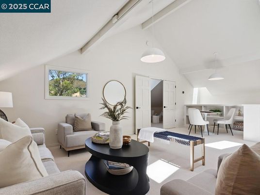 Dining room, Interior, Living room, Pendant Lights