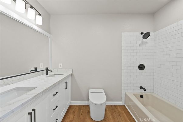 Bathroom, Dual Sink Vanities, Interior, Wood Texture Flooring