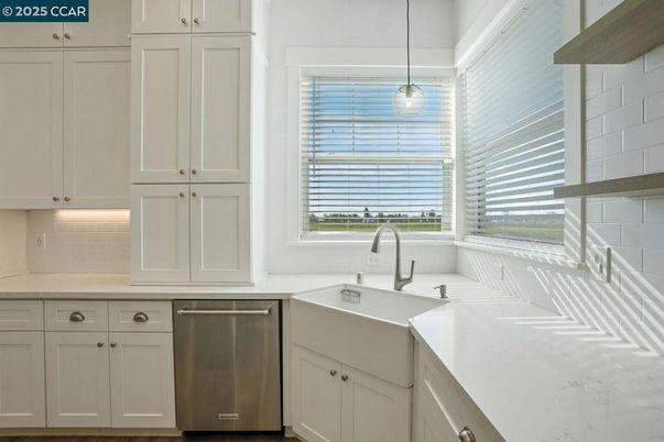 Interior, Kitchen, Pendant Lights, Stainless Steel Appliances