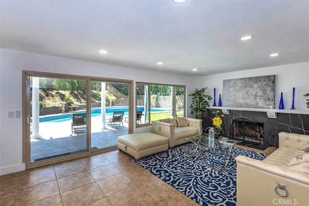Fireplace, Interior, Living room, Recessed Lighting