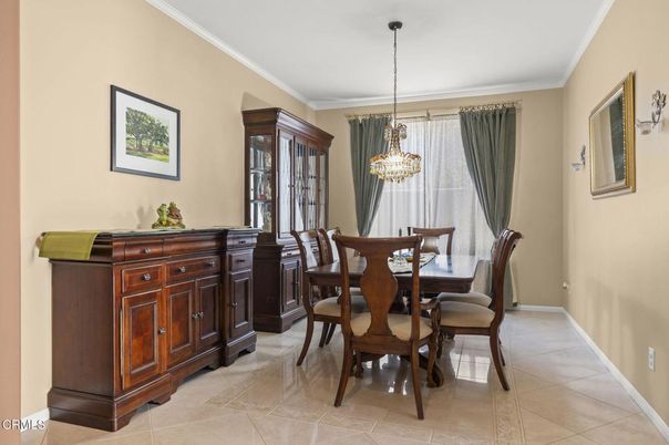 Chandelier, Dining room, Interior, Pendant Lights