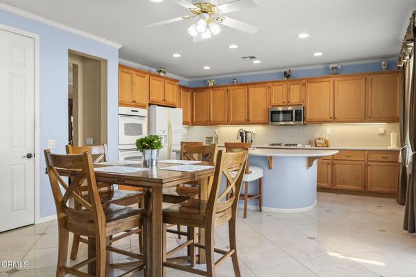 Dining room, Interior, Kitchen, Recessed Lighting