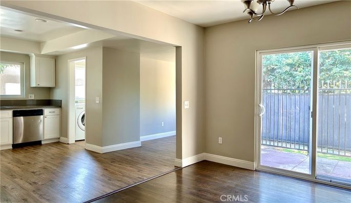 Empty room, Interior, Washer, Wood Texture Flooring