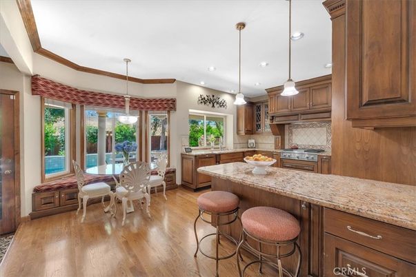 Dining room, Interior, Kitchen, Pendant Lights, Recessed Lighting, Wood Texture Flooring