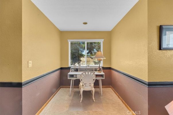 Home Office, Interior