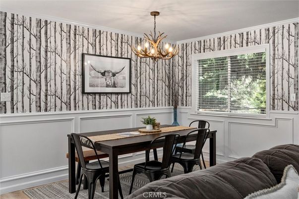 Chandelier, Dining room, Interior