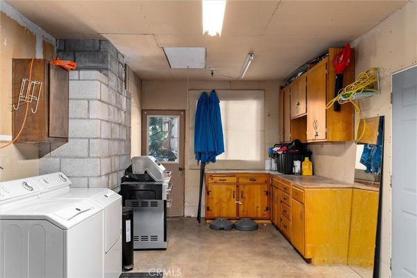 Interior, Stone Walls, Washer