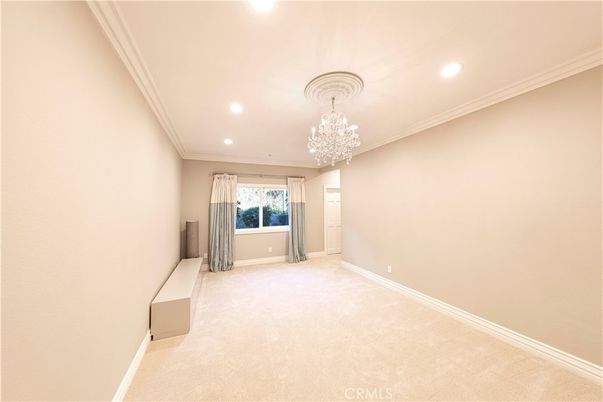 Chandelier, Empty room, Interior, Recessed Lighting